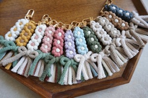 Trendy Flower Design Macrame Keychain Decorative Object For Wallet Hanging And Return <b>Gift</b> Purpose Fashion Charm Holder - Product Image 5