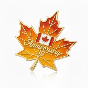Regalos de recuerdo del 30 aniversario de Canadá 2026, broche de hoja de arce de metal personalizado. - Product Image 2