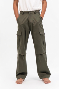 Pantalon cargo vert olive pour homme, coupe droite, plusieurs poches, en toile respirante, style vêtement de travail, taille haute, fermeture boutonnée - Product Image 2