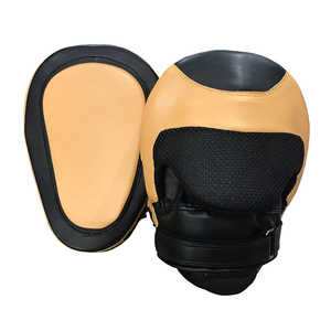 Guantes de Boxeo de Cuero Negros y Rojos para Adultos, Entrenamiento de Sparring, Artes Marciales, Cierre de Gancho y Bucle, Correa de Muñeca Ajustable - Product Image 4