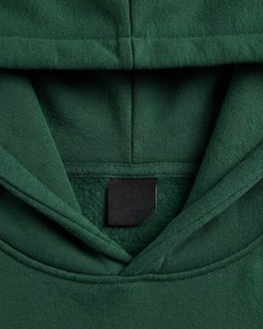 เสื้อฮู้ดผู้ชายสีเขียวป่า ผ้าฝ้ายฟลีซเนื้อนุ่ม สวมใส่สบาย มีกระเป๋าจิงโจ้ ระบายอากาศได้ดี แห้งเร็ว เหมาะสำหรับฤดูหนาว ทรงปกติ - Product Image 4