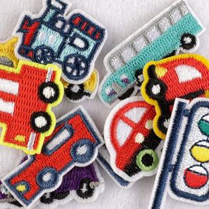 Écussons en tissu brodés personnalisés en gros, badges thermocollants pour vêtements, chapeaux, sacs, sacs à dos, vestes, jeans et accessoires de bricolage faits main - Product Image 3