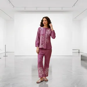 Conjunto de Camisa y Pantalones de Lino y Algodón Morado con Bordado Floral para Mujer, Cuello Redondo y Manga Larga, Estilo Casual - Product Image 2