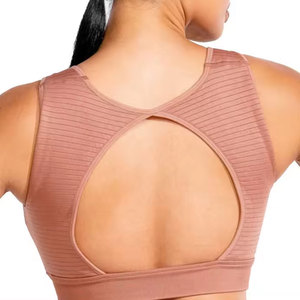 Sujetador deportivo ajustable con espalda cruzada y relleno, de alto soporte, con copas moldeadas no extraíbles y tela que absorbe el sudor. - Product Image 3