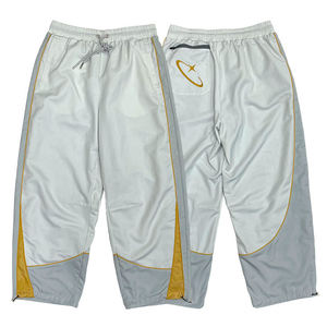 Ensemble de survêtement coupe-vent en nylon pour l'été, style streetwear, avec short et haut à manches longues, personnalisable par sublimation - Product Image 2