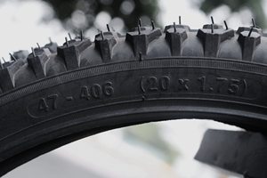 Neumático de Bicicleta de Montaña Todoterreno Vietnam KB107 con Banda de Rodadura con Nudos, Diseño Plegable de Alta Calidad - Product Image 5