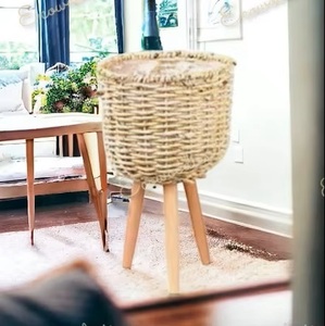 Support de plante en rotin tressé pour l'intérieur et l'extérieur, écologique, sculpté à la main, traditionnel, avec pieds en bois, pour la décoration de la maison - Product Image 3