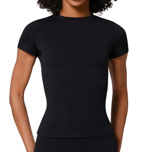 เสื้อยืดคอกลมแขนสั้นทรงพอดีตัวสำหรับผู้หญิง เสื้อยืดสีดำทรงเข้ารูปสำหรับผู้หญิง เสื้อยืดผ้าฝ้ายผสมสแปนเด็กซ์ยืดหยุ่นกระชับรูปร่าง - Product Image 1