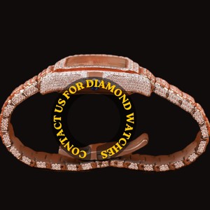 Montre-bracelet pour homme élégante et attrayante, avec un boîtier carré en moissanite bicolore, des chiffres romains et un cadran en verre aux caractéristiques tendance - Product Image 5