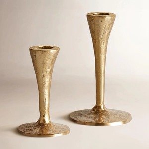 Ensemble de 2 porte-bougie en aluminium doré de haute qualité, support à bougie décoratif moderne pour salon, table à manger, à prix avantageux - Product Image 4