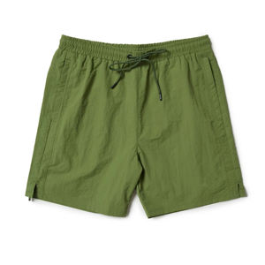 Shorts de plage personnalisés pour hommes avec doublure en maille, style streetwear, boardshorts avec finition froissée, short de bain - Product Image 3