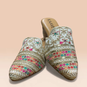 Ethnic Closed Toe Platform <b>Jutti</b> with Cushioning and Fashion Trend for Women - Product Image 1