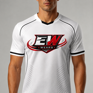 Camiseta de fútbol duradera hecha con tela de primera calidad que ofrece movimiento flexible y rendimiento confiable en el campo. - Product Image 1