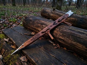 Épée artisanale en acier damas de haute qualité avec manche en bois sculpté et fourreau sculpté, cadeau pour lui/elle - Product Image 5