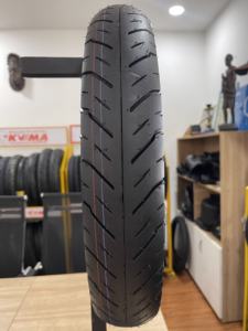 Neumático para Scooter sin Cámara KUMA K215 de Alta Adherencia para el Mercado de Filipinas, Tailandia y Myanmar - Product Image 4