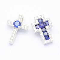 Collier Croix Religieuse Classique en Argent Sterling Plaqué Rhodium Fait Sur Mesure avec Zircon Bleu pour Mariage Anniversaire Fête