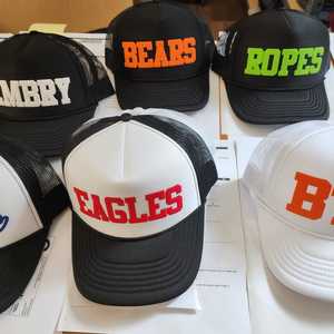 Gorra Trucker Blanca Nueva de Malla con Logotipo Personalizado Bordado en el Panel Frontal, Ajustable, Unisex, Casual, para Primavera/Verano, OEM 2026 - Product Image 3