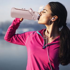 Borraccia sportiva motivazionale in vetro con cannuccia e indicatore orario per un programma impegnativo - Product Image 3