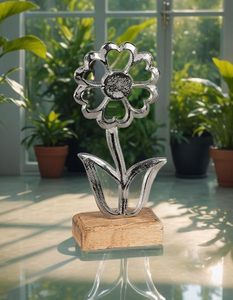 Décoration de Noël rustique en aluminium et bois, marque privée Majestic, pièce décorative pour la présentation saisonnière à la maison - Product Image 2