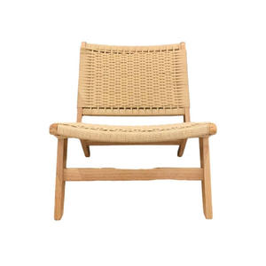 Chaise de salle à manger scandinave moderne en bois avec pieds en teck massif et assise et dossier tressés pour l'ameublement de la maison - Product Image 1