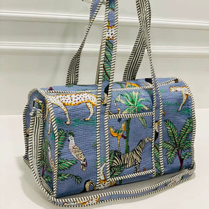 Bolsa de Viaje Acolchada de Algodón con Estampado de Selva Azul, Capacidad de 1-1.9L, Bolso de Hombro para Fin de Semana, Bolsillo Frontal, Ligero y Ajustable - Product Image 1