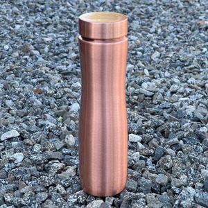 Botella de Agua de Cobre Puro 100% de la Mejor Calidad para Yoga, Meditación, Centro de Bienestar, Hidratación Ayurvédica y Salud Diaria - Product Image 4