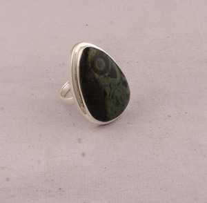 Anillo de Plata de Ley 925 al por Mayor con Amatista en Forma de Pera, Engaste Clásico en Bisel, Joyería Fina - Product Image 3