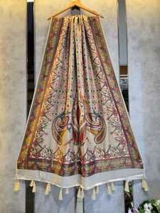 Dupatta en soie pashmina de qualité supérieure avec un design traditionnel élégant, idéal pour les mariages ethniques et les occasions festives pour femmes (7 HDP soie pashmina hd 1) - Product Image 1