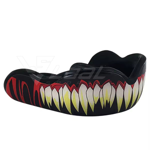 Protège-dents sportif en caoutchouc personnalisé de haute qualité pour la boxe thaïlandaise et le football, conçu pour la protection des adultes et des juniors. - Product Image 3
