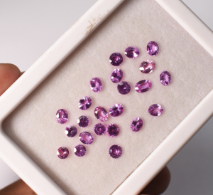 ชุดอัญมณีแซฟไฟร์สีชมพูธรรมชาติต่างหูแบบหลวมขนาดเล็กมากชุดอัญมณีสำหรับทำเครื่องประดับ - Product Image 3