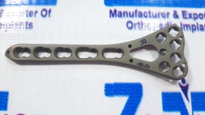 Placas de bloqueo volar de ángulo variable para radio distal de titanio grado 5, 2-5 orificios y tornillos de 2.7mm, 79 piezas ORTO ZE ORZ-OP-00013 - Product Image 2
