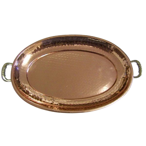 Bandeja de cobre repujada artesanal con asa de latón, plato decorativo de metal con diseño floral en relieve para bodas, hoteles y restaurantes. - Product Image 5