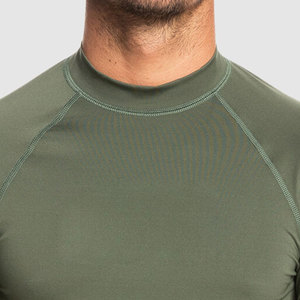 เสื้อผ้าออกกำลังกายสำหรับผู้ชายรุ่นใหม่ ราคาย่อมเยา รับออกแบบเสื้อ Rash Guard สำหรับผู้ชาย - Product Image 5