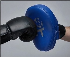KLTW INT'L KL-BM-001 Guante de Entrenamiento de Boxeo de Cuero Azul Duradero para Kickboxing y Muay Thai - Product Image 5