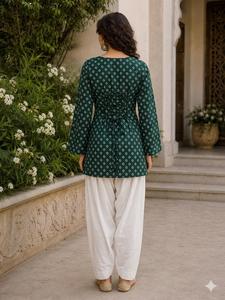 Kurti en coton pur à imprimé Bandheja vert fantaisie avec pantalon Farsi blanc, ensemble ethnique traditionnel, tenue décontractée toutes saisons, coupe ample - Product Image 2