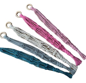 Colgadores de macramé para plantas, decoración de lujo para el hogar - Product Image 1