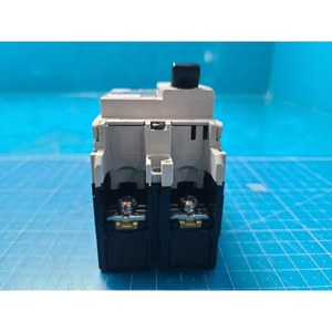ฟูจิ บีดับเบิลยู ซีรีส์ - 2P / 40A / 50AF BW50RAGU-2P040 เซอร์กิตเบรกเกอร์แบบโมลด์เคส ใช้แล้วตามสภาพเดิม อะไหล่อุปกรณ์เซมิคอนดักเตอร์รุ่นเก่า - Product Image 6