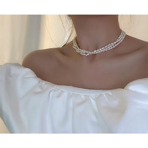 Collier en perles d'eau douce rétro français pour femmes, polyvalent, personnalité avec un tempérament doux, accessoire de mode tendance - Product Image 2
