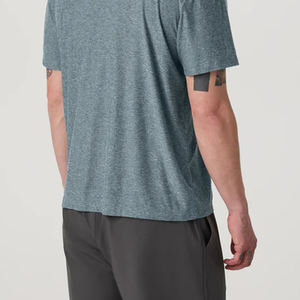 เสื้อยืดผู้ชายคอกลมใส่สบายสำหรับฤดูร้อน ปรับขนาดได้ ตัดเย็บคุณภาพสูง พร้อมบริการออกแบบโลโก้ตามสั่ง แขนสั้น - Product Image 5