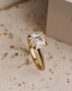 Anillo de compromiso con moissanita de corte Asscher, de doble aro, chapado en oro blanco de 18K, anillo solitario geométrico, alternativa al diamante. - Product Image 1