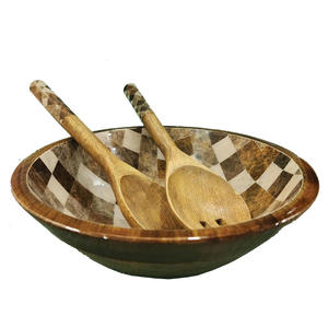 Bol en bois de style rustique et campagnard avec une touche artisanale authentique pour le stockage des fruits, le service des salades, l'organisation de la cuisine - Product Image 1