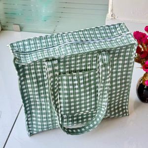 Sac fourre-tout matelassé réversible imprimé au bloc artisanal pour femme, sac à bandoulière matelassé imprimé au bloc fait main - Product Image 1