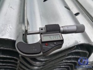 Produttore della cina CE ha certificato la barriera di arresto autostradale in acciaio zincato con protezione IP55 2.5-4mm di spessore personalizzabile - Product Image 6
