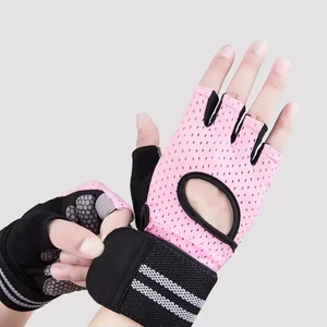Guantes de Fitness Personalizados de Alta Calidad para Gimnasio, Guantes para Levantamiento de Pesas con Correas Transpirables para las Muñecas, Hechos de Cuero Resistente - Product Image 4