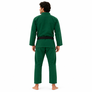 Traje de BJJ resistente con costuras reforzadas, material transpirable y diseño flexible para un entrenamiento fiable en cada sesión. - Product Image 3