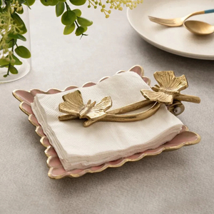 Panier à serviettes vintage en métal artisanal avec motif floral, panier à serviettes décoratif sur pied pour l'intérieur de la maison - Product Image 6