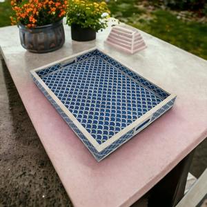 Plateau de service décoratif de luxe moderne en bois laqué écologique avec incrustations de nacre et poignées, pour tables à café/thé et mariages - Product Image 1