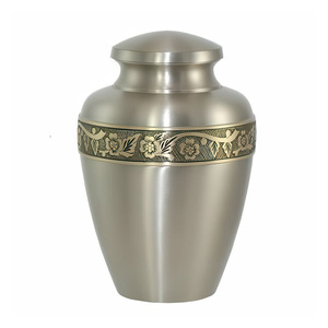 Urne funéraire décorative en laiton de style européen/américain, de grande capacité, avec couvercle à vis sécurisé, pour commémoration d'animaux de compagnie - Product Image 2