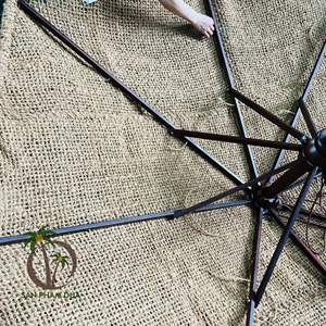 Parasol de villégiature rustique en fibre de coco - Parasol tropical tissé à la main pour l'ombre en extérieur - Marque écologique Coco - Product Image 1