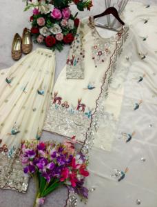 Ensemble Kurta Sharara Dupatta de qualité export indienne en pure soie Chinon avec broderies et sequins, style Sharara pakistanais - Product Image 5